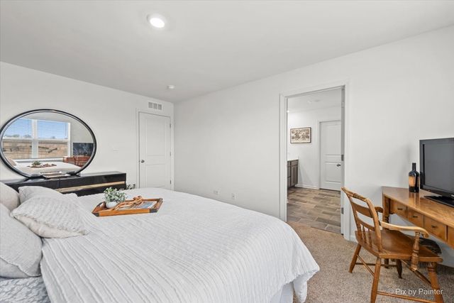 1522 Hollow Tree Lane, Pingree Grove, IL 60140