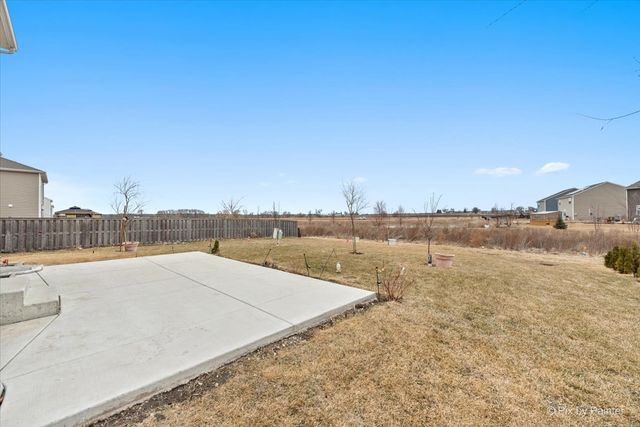 1522 Hollow Tree Lane, Pingree Grove, IL 60140