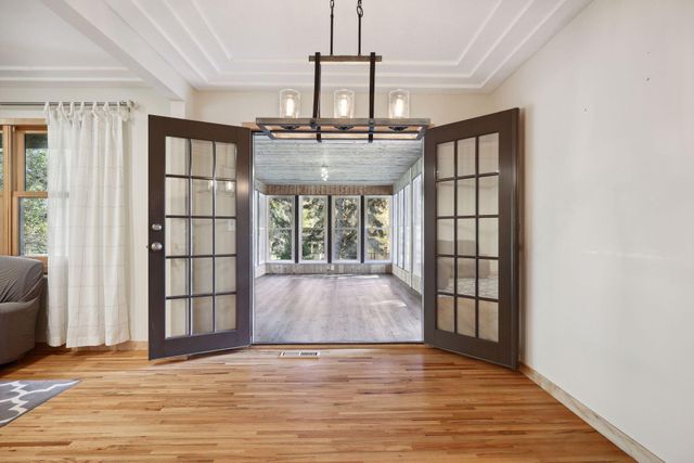 6802 Cottonwood Lane N, Maple Grove, MN 55369