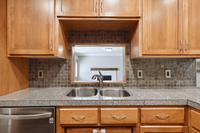 6802 Cottonwood Lane N, Maple Grove, MN 55369