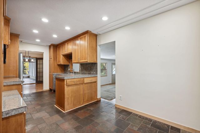 6802 Cottonwood Lane N, Maple Grove, MN 55369