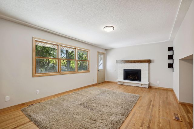 6802 Cottonwood Lane N, Maple Grove, MN 55369