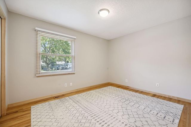 6802 Cottonwood Lane N, Maple Grove, MN 55369