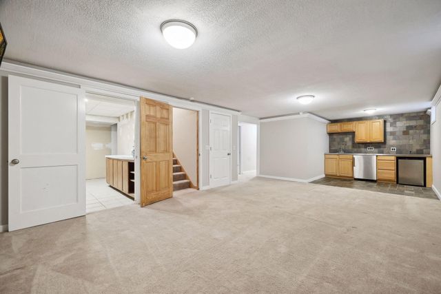 6802 Cottonwood Lane N, Maple Grove, MN 55369