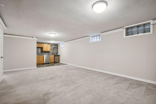 6802 Cottonwood Lane N, Maple Grove, MN 55369