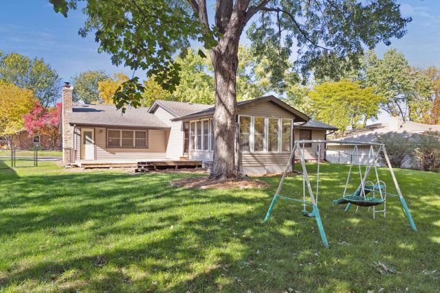 6802 Cottonwood Lane N, Maple Grove, MN 55369