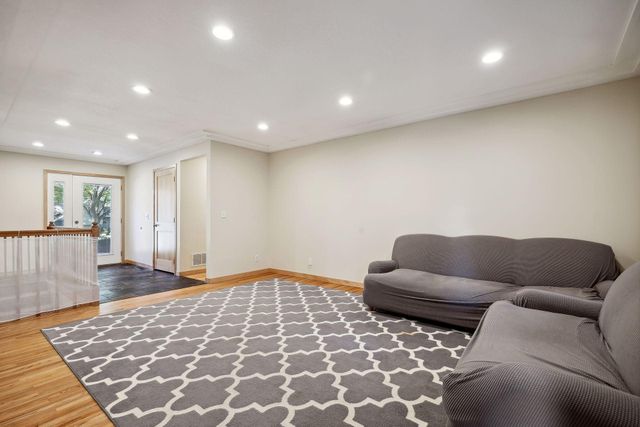 6802 Cottonwood Lane N, Maple Grove, MN 55369