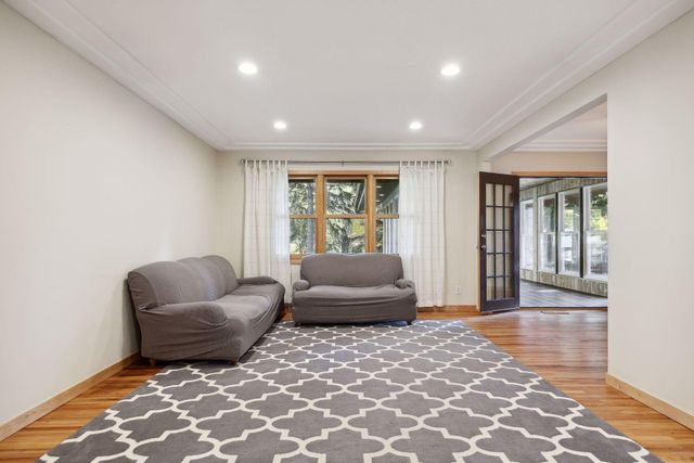 6802 Cottonwood Lane N, Maple Grove, MN 55369