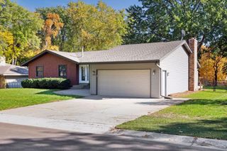 6802 Cottonwood Lane N, Maple Grove, MN 55369
