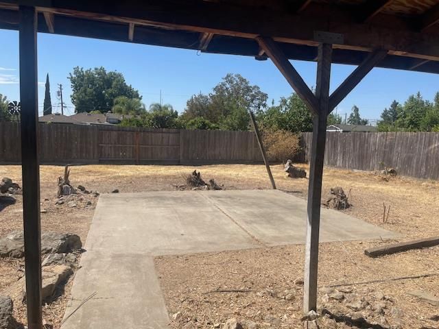 984 Park St, Turlock, CA 95380