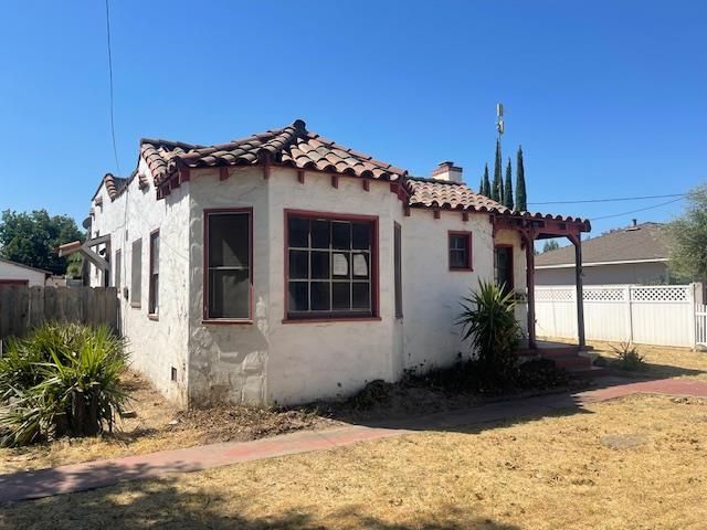 984 Park St, Turlock, CA 95380