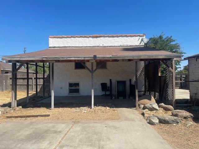 984 Park St, Turlock, CA 95380