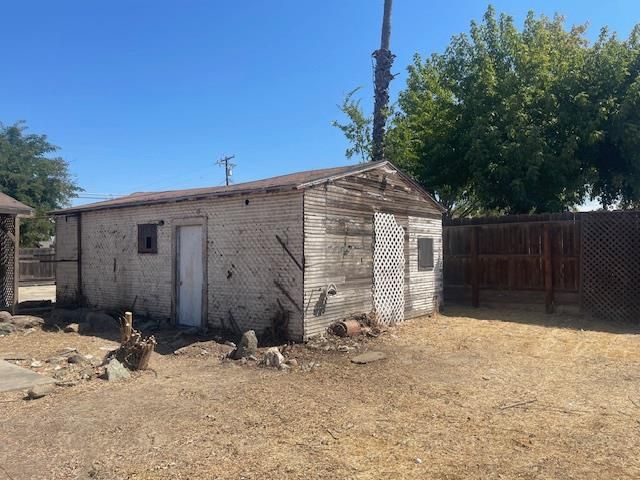 984 Park St, Turlock, CA 95380