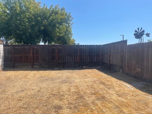 984 Park St, Turlock, CA 95380