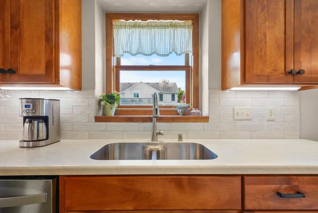 551 COONEN DRIVE, Combined Locks, WI 54113