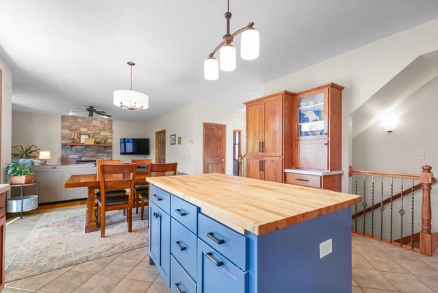 551 COONEN DRIVE, Combined Locks, WI 54113
