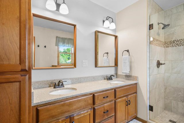 551 COONEN DRIVE, Combined Locks, WI 54113