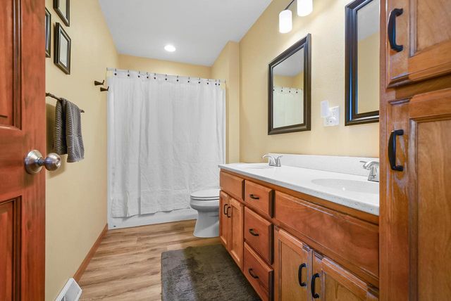 551 COONEN DRIVE, Combined Locks, WI 54113
