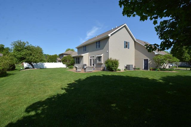 551 COONEN DRIVE, Combined Locks, WI 54113