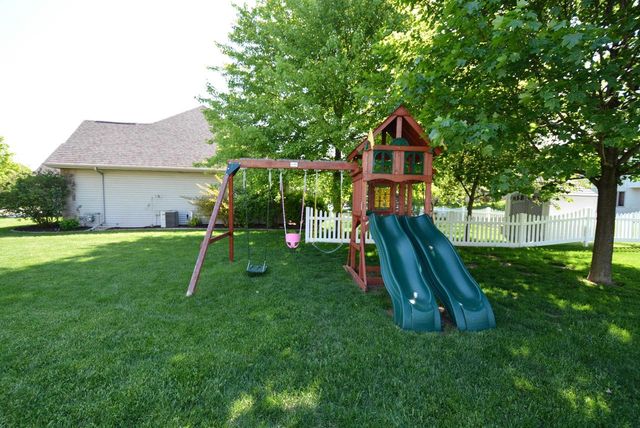 551 COONEN DRIVE, Combined Locks, WI 54113