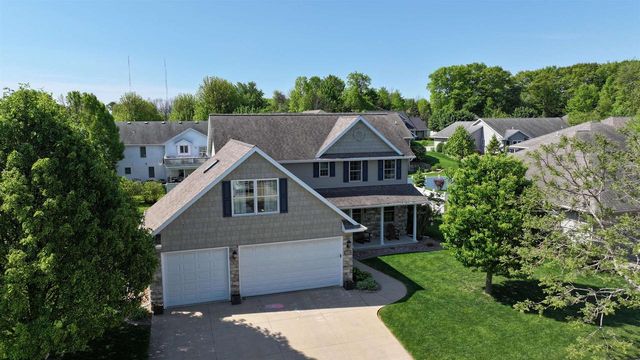551 COONEN DRIVE, Combined Locks, WI 54113