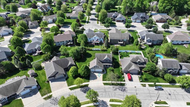 551 COONEN DRIVE, Combined Locks, WI 54113