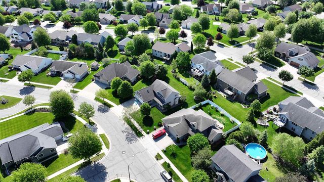 551 COONEN DRIVE, Combined Locks, WI 54113