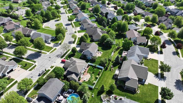 551 COONEN DRIVE, Combined Locks, WI 54113
