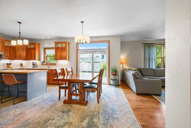 551 COONEN DRIVE, Combined Locks, WI 54113