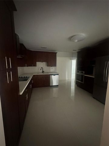 2810 NE 60th St, Fort Lauderdale, FL 33308