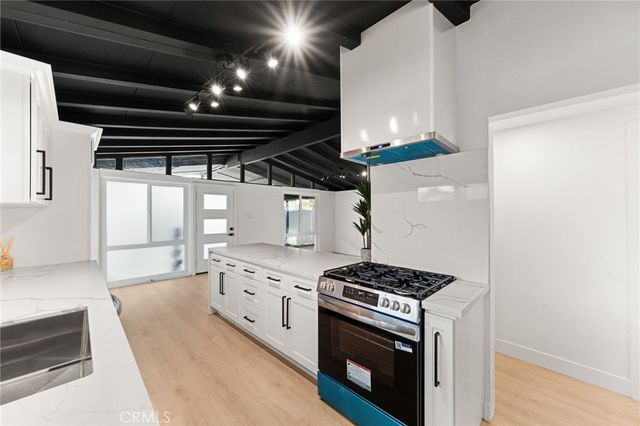 1021 N Laguna Street, Anaheim, CA 92801