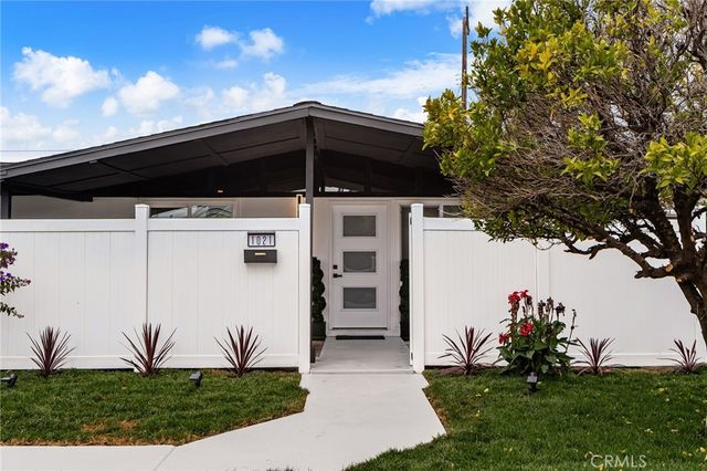 1021 N Laguna Street, Anaheim, CA 92801
