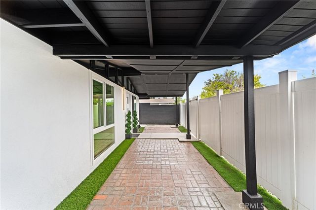 1021 N Laguna Street, Anaheim, CA 92801