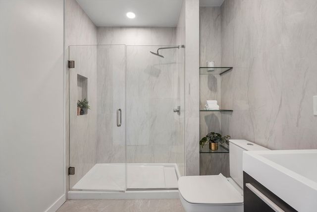 2 Maverick Square 401, Boston, MA 02128