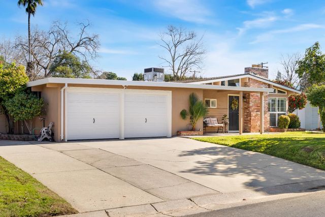 4845 Hazelwood Ave, Carmichael, CA 95608