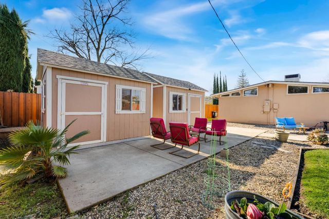 4845 Hazelwood Ave, Carmichael, CA 95608