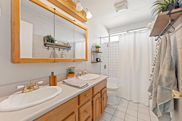 4845 Hazelwood Ave, Carmichael, CA 95608