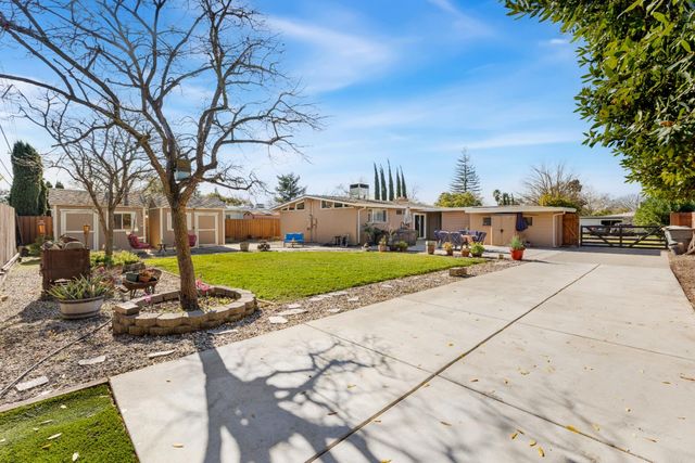 4845 Hazelwood Ave, Carmichael, CA 95608