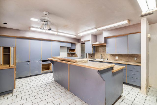 350 Ernest Lemke Rd, Yorktown, TX 78164