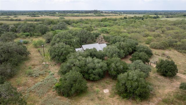 350 Ernest Lemke Rd, Yorktown, TX 78164