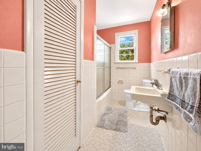6213 JOYCE DR, Temple Hills, MD 20748