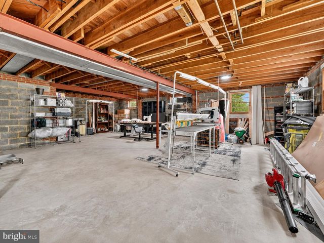 6213 JOYCE DR, Temple Hills, MD 20748