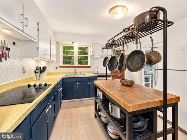 6213 JOYCE DR, Temple Hills, MD 20748