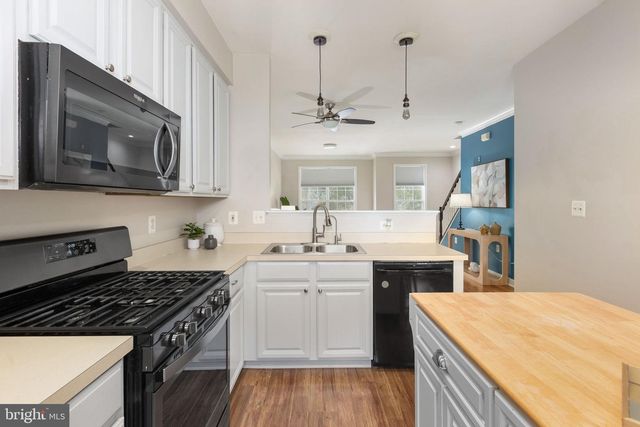 13034 TAXI DR, Woodbridge, VA 22193