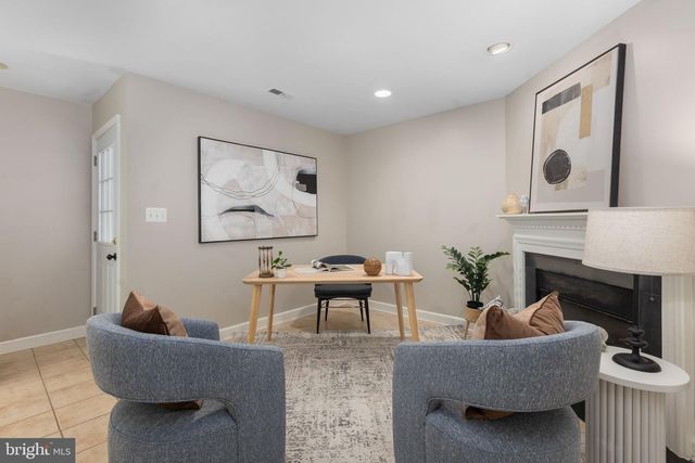 13034 TAXI DR, Woodbridge, VA 22193