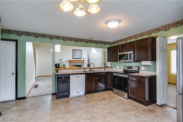 1340 Waterbury Street, Medina, OH 44256