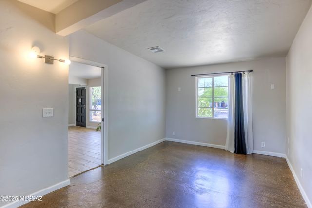 809 S Loyola Avenue, Tucson, AZ 85710