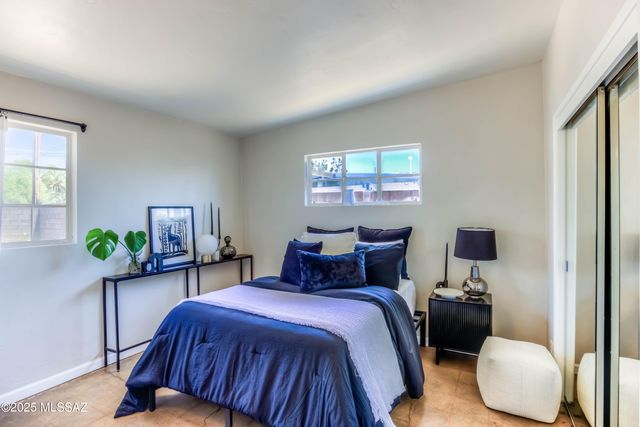 809 S Loyola Avenue, Tucson, AZ 85710