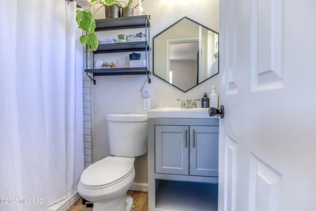 809 S Loyola Avenue, Tucson, AZ 85710