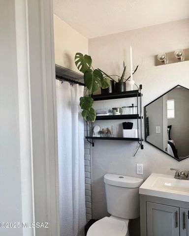 809 S Loyola Avenue, Tucson, AZ 85710